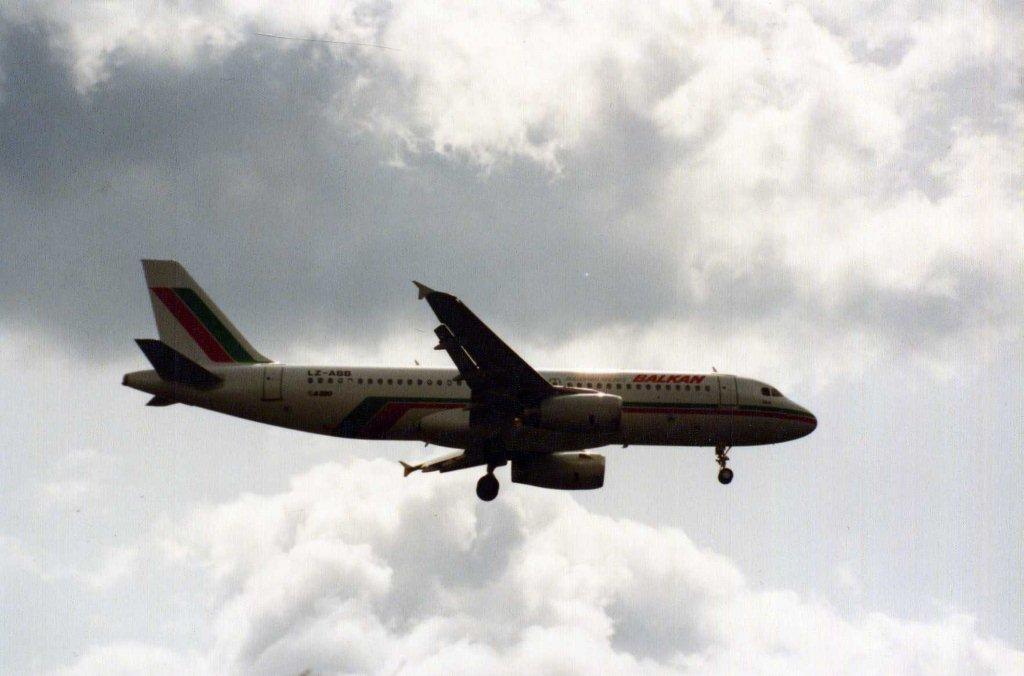 Photo of aircraft LZ-ABB operated by Balkan - Bulgarian Airlines