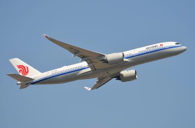 Image of aircraft registration B-1086 - A A350-941 operated by Air China