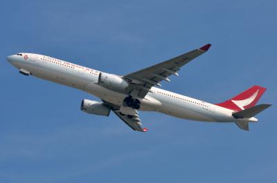 Photo of aircraft B-LBE operated by Cathay Dragon
