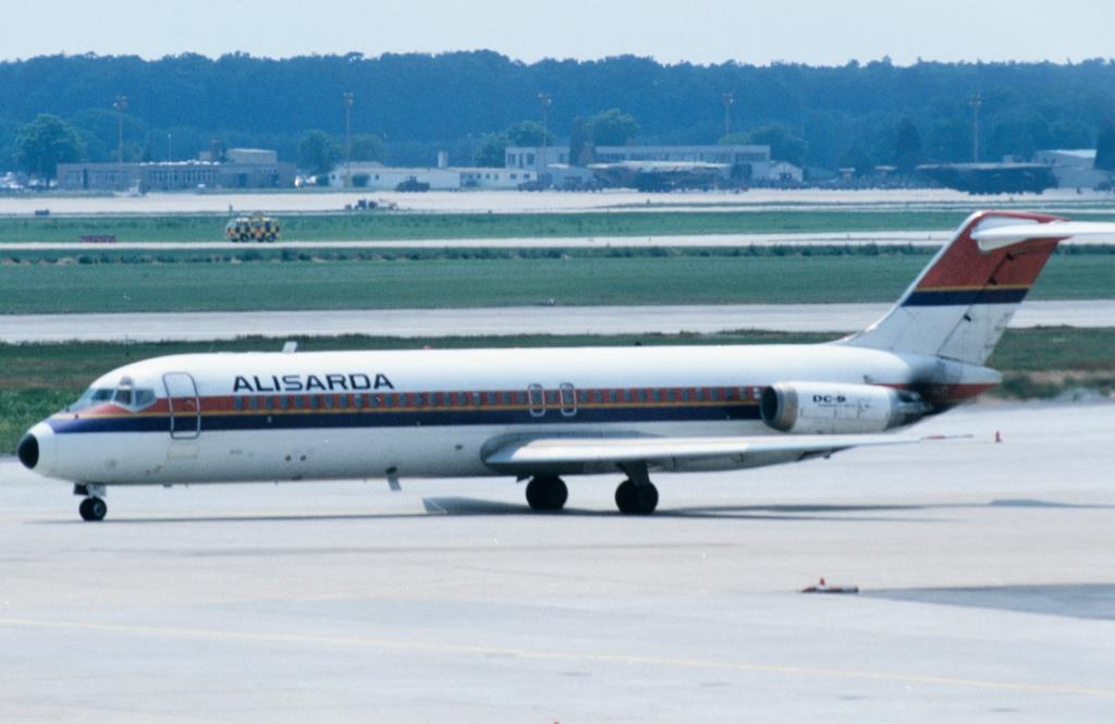 Photo of aircraft HB-IKC operated by Alisarda