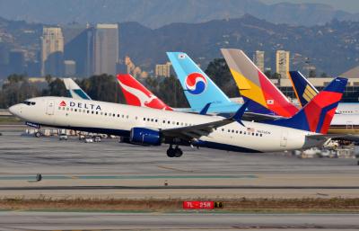 Photo of aircraft N865DN operated by Delta Air Lines