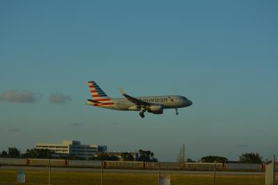 Photo of aircraft N8009T operated by American Airlines