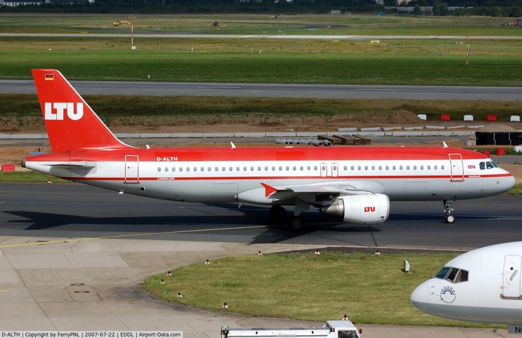 Photo of aircraft D-ALTH operated by LTU International Airways