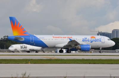 Photo of aircraft N223NV operated by Allegiant Air