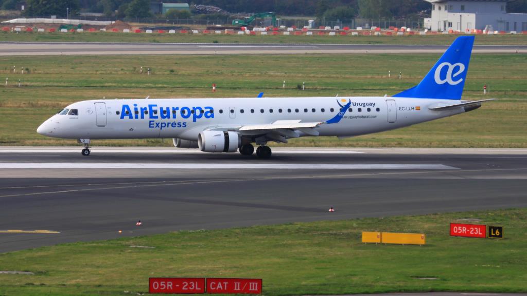 Photo of aircraft EC-LLR operated by Air Europa Express