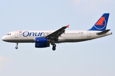 Photo of aircraft TC-OBL operated by Onur Air