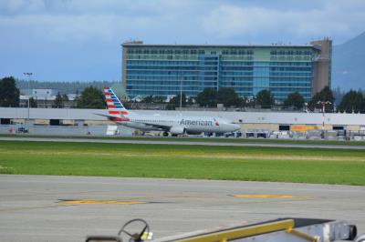 Photo of aircraft N355PU operated by American Airlines