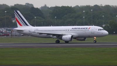 Photo of aircraft F-GKXL operated by Air France