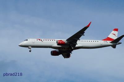 Image of aircraft registration OE-LWB - A ERJ-195-LR (ERJ-190-200 LR) operated by Austrian Airlines