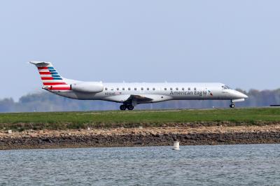 Photo of aircraft N918AE operated by American Eagle