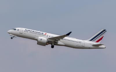Photo of aircraft F-HZUU operated by Air France