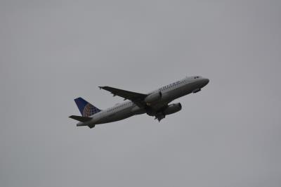 Photo of aircraft N466UA operated by United Airlines