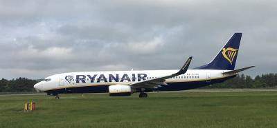 Photo of aircraft EI-EBS operated by Ryanair