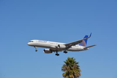 Photo of aircraft N33132 operated by United Airlines
