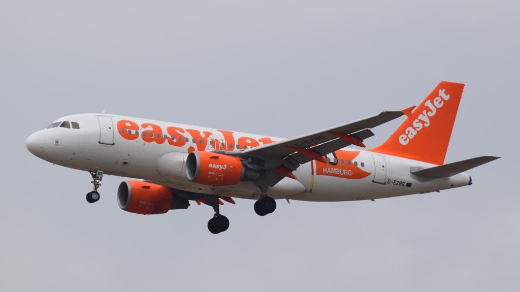 Photo of aircraft G-EZBG operated by easyJet
