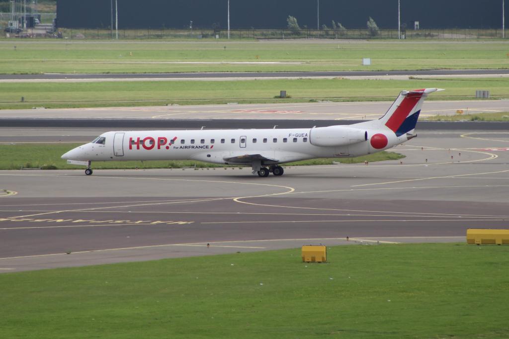 Photo of aircraft F-GUEA operated by Air France Hop