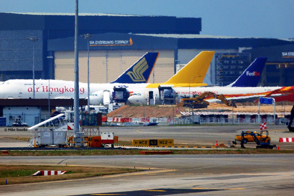 Photo of aircraft B-HUS operated by Air Hong Kong