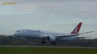 Photo of aircraft TC-LLJ operated by Turkish Airlines