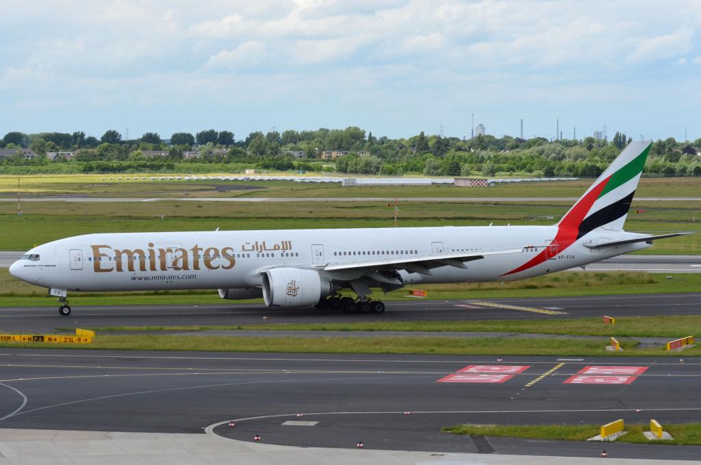 Photo of aircraft A6-ECQ operated by Emirates