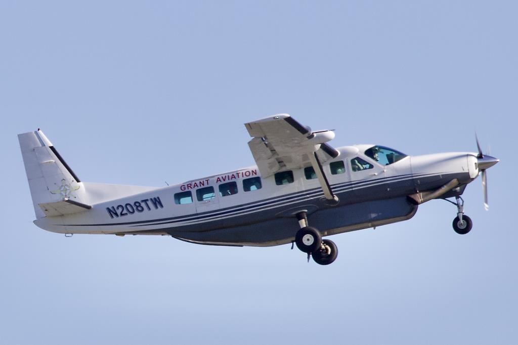 Photo of aircraft N208TW operated by Seaport Airlines