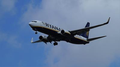 Photo of aircraft SP-RSW operated by Ryanair Sun