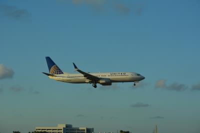Photo of aircraft N35204 operated by United Airlines