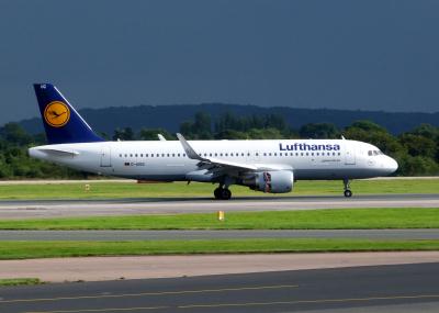 Photo of aircraft D-AIUQ operated by Lufthansa