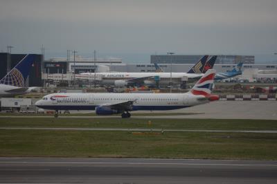 Image of aircraft registration G-EUXD - A A321-231 operated by British Airways