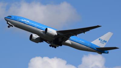 Photo of aircraft PH-BQM operated by KLM Royal Dutch Airlines