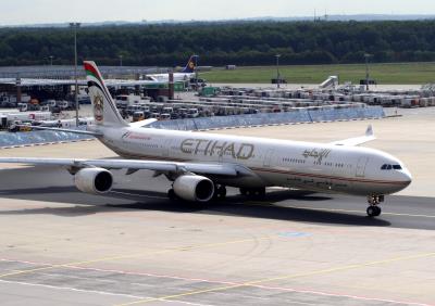 Photo of aircraft A6-EHH operated by Etihad Airways