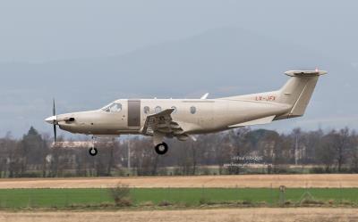 Photo of aircraft LX-JFX operated by Jetfly Aviation