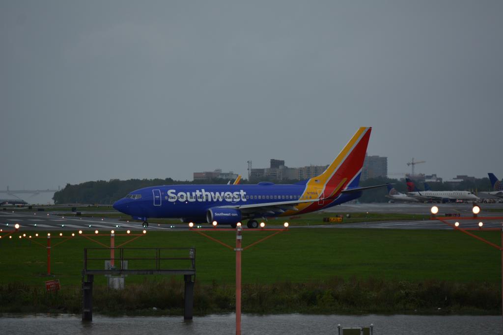 Photo of aircraft N7881A operated by Southwest Airlines