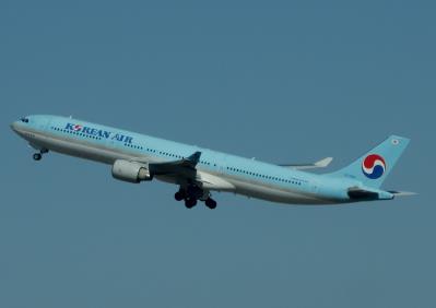 Photo of aircraft HL7584 operated by Korean Air Lines