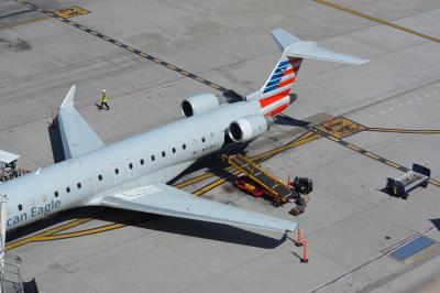Photo of aircraft N918FJ operated by American Eagle