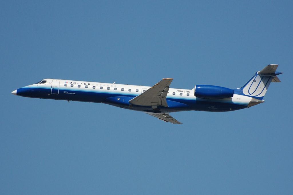 Photo of aircraft N843HK operated by Trans States Airlines