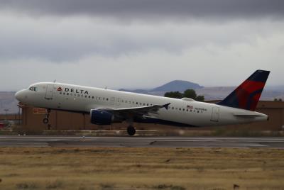 Photo of aircraft N355NW operated by Delta Air Lines