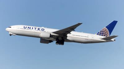 Photo of aircraft N772UA operated by United Airlines
