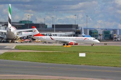 Image of aircraft registration OE-LWB - A ERJ-195LR (ERJ-190-200 LR) operated by Austrian Airlines