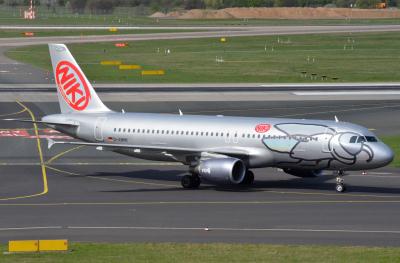 Photo of aircraft D-ABHK operated by Air Berlin