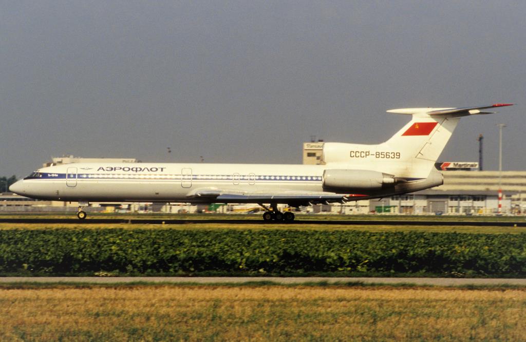 Photo of aircraft CCCP-85639 operated by Aeroflot - Soviet Airlines
