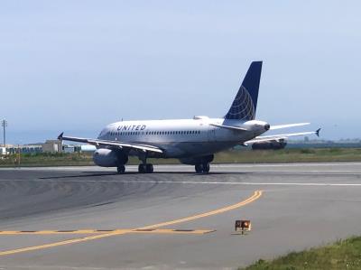 Photo of aircraft N825UA operated by United Airlines