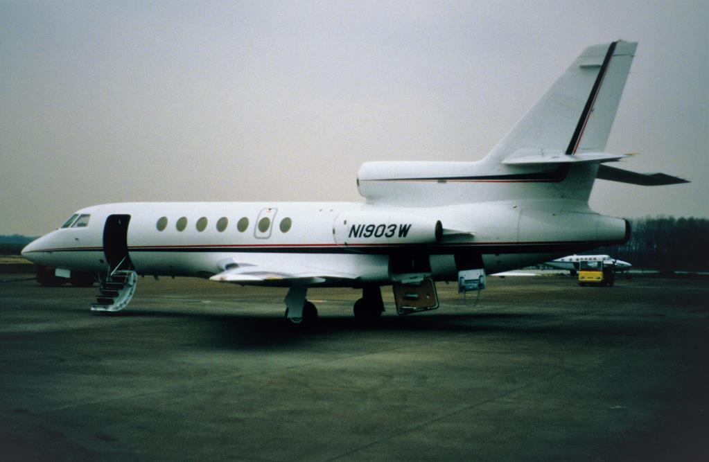 Photo of aircraft N1903W operated by Whirlpool Acceptance Corporation