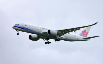 Photo of aircraft B-18915 operated by China Airlines