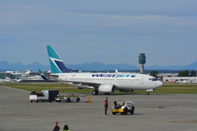 Photo of aircraft C-GWSO operated by WestJet