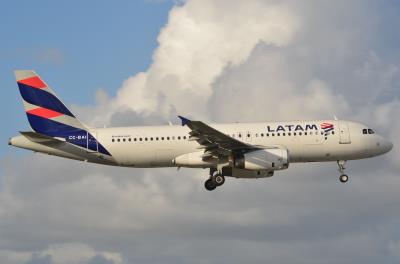 Photo of aircraft CC-BAI operated by LATAM Airlines Colombia
