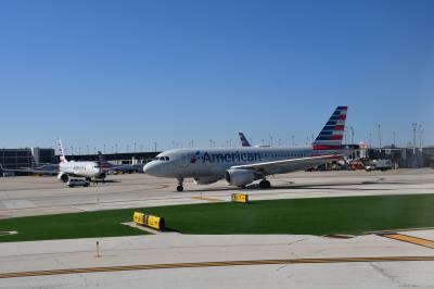 Photo of aircraft N725UW operated by American Airlines