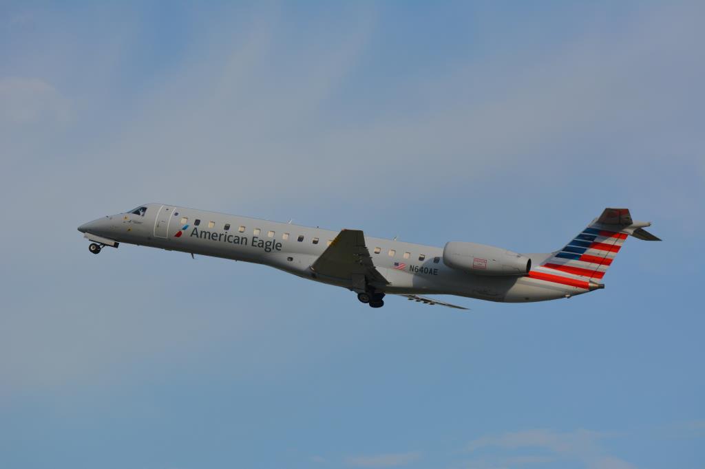 Photo of aircraft N640AE operated by Piedmont Airlines