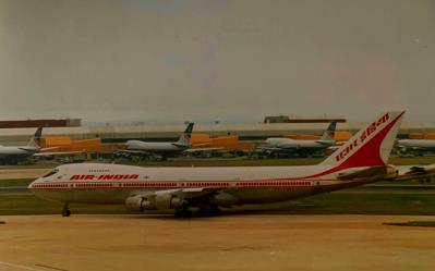 Photo of aircraft VT-EDU operated by Air India