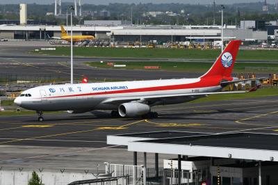 Photo of aircraft B-32D2 operated by Sichuan Airlines