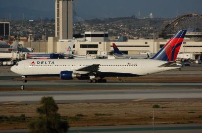 Photo of aircraft N143DA operated by Delta Air Lines